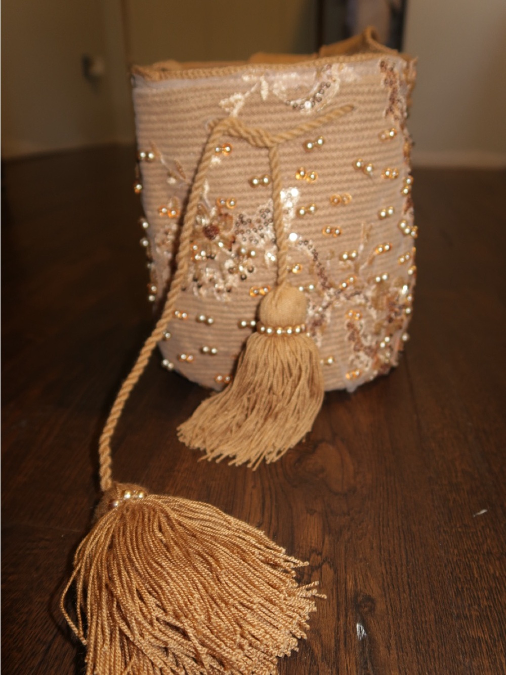 Beaded Tassel Drawstring Bucket Bag - Beige